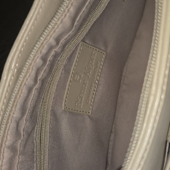 Étienne Aigner Classic Cream Leather Shoulder Bag  Y2K Chic Gold Hardware - Picture 10 of 13